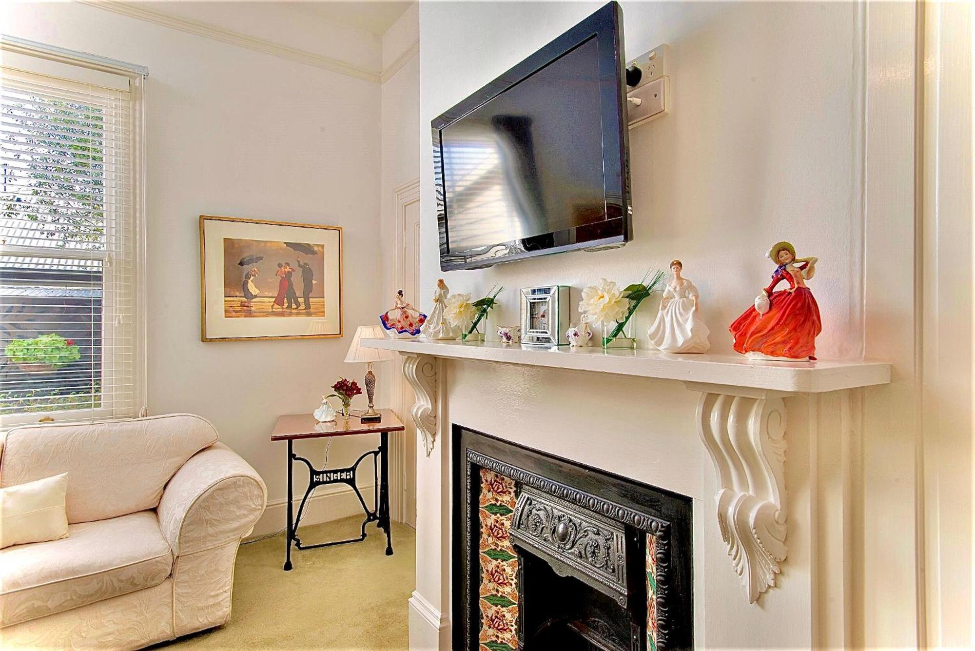 เคอร์ราจอง เฮาส์ Bed & Breakfast ลอนเชสตัน ภายนอก รูปภาพ